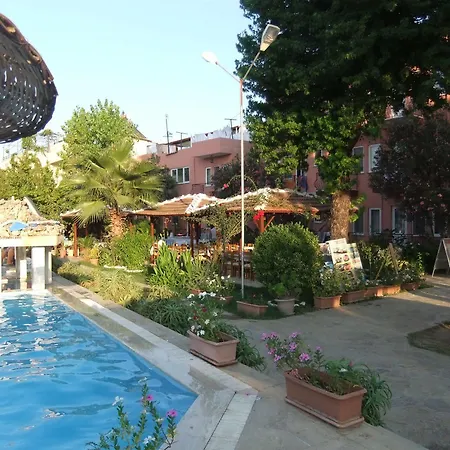 Truva - Boutique Class Hotel 2*
